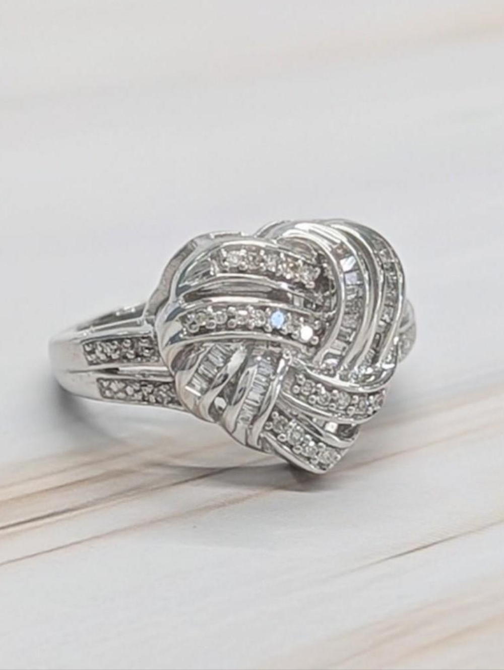 Kay Jewelers Sterling Silver & Genuine Diamond Love Knot Heart Ring